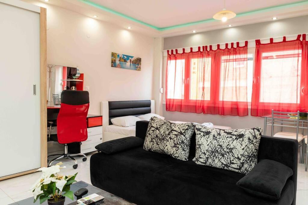 Luxury Studio In Downtown Thessaloniki Exterior photo